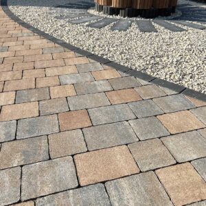 Viastein Pulito Trio térkő 5 cm – lerakott térburkolat